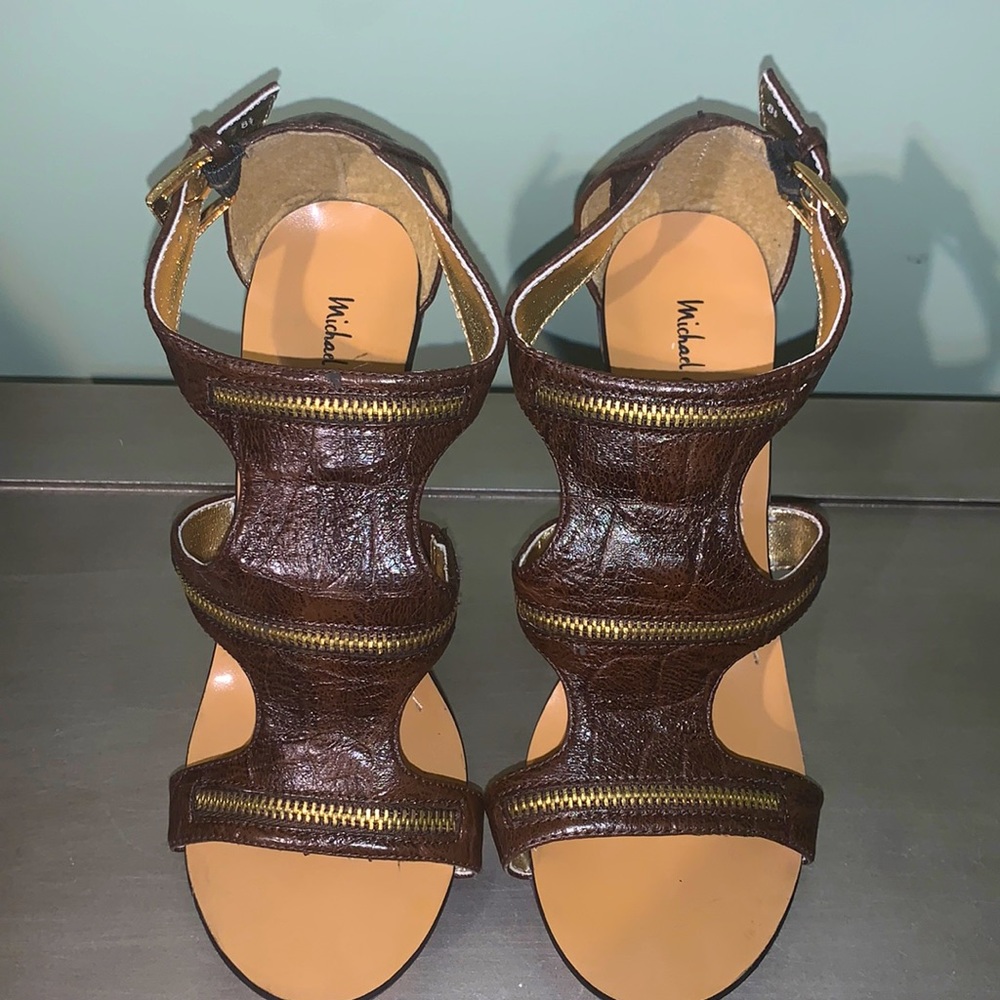 Gently worn heels (also available in black)